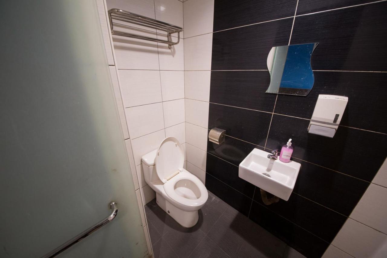 Golden Pearl Hotel Near Universiti Tun Hussein Onn Malaysia Uthm Batu Pahat Eksteriør bilde